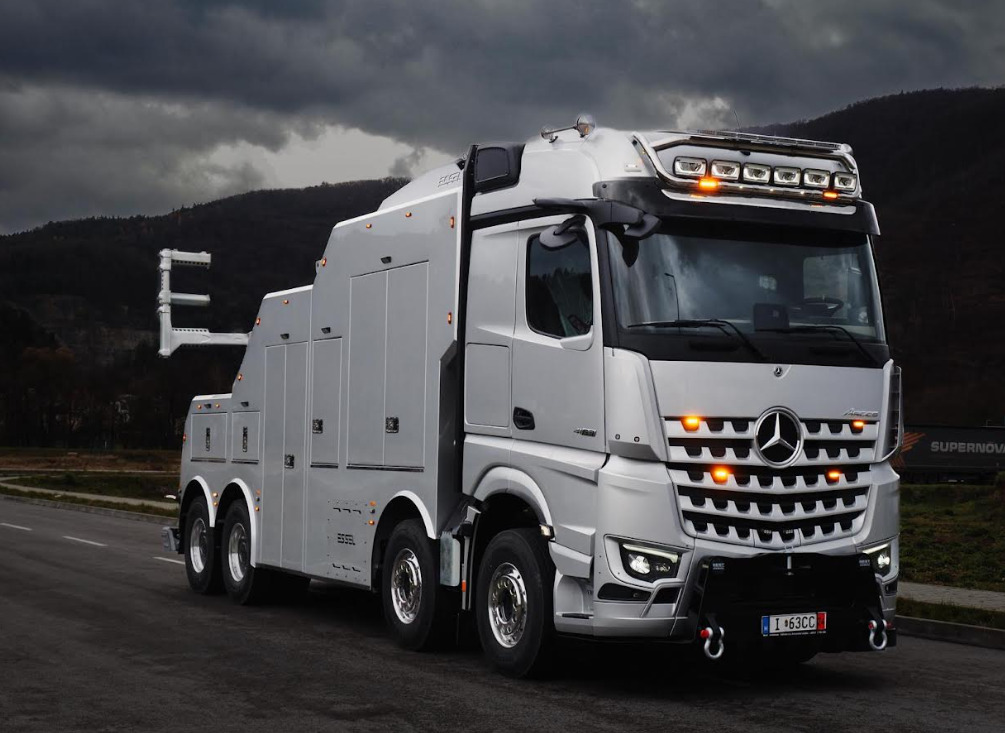MERCEDES-BENZ Mercedes Arocs NEW T-REX silver - Tow truck: picture 1 MERCEDES-BENZ Mercedes Arocs NEW T-REX silver - Tow truck: picture 1
