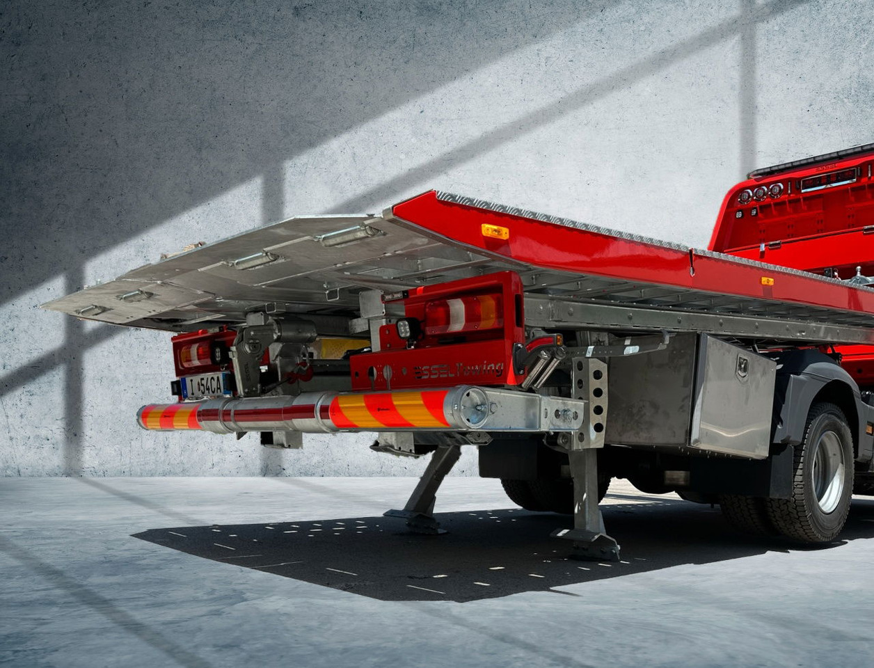 Mercedes-Benz Arocs NEW T-REX Mercedes Arocs silver - Tow truck: picture 2 Mercedes-Benz Arocs NEW T-REX Mercedes Arocs silver - Tow truck: picture 2