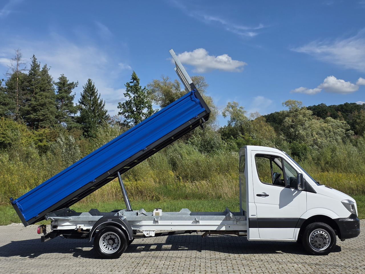 MERCEDES-BENZ Sprinter 419 CDI Wywrotka 4.50 M ! Kiper 3-Stronny ! Klima ! 3.0 CDI  * 190 Km ! - Tipper van: picture 3 MERCEDES-BENZ Sprinter 419 CDI Wywrotka 4.50 M ! Kiper 3-Stronny ! Klima ! 3.0 CDI  * 190 Km ! - Tipper van: picture 3
