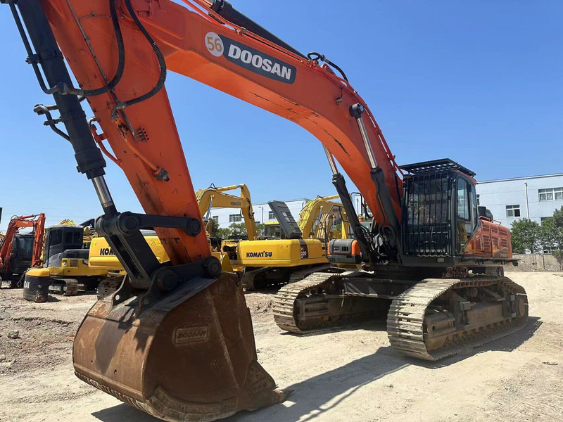 Doosan DX530 - Crawler excavator: picture 1 Doosan DX530 - Crawler excavator: picture 1