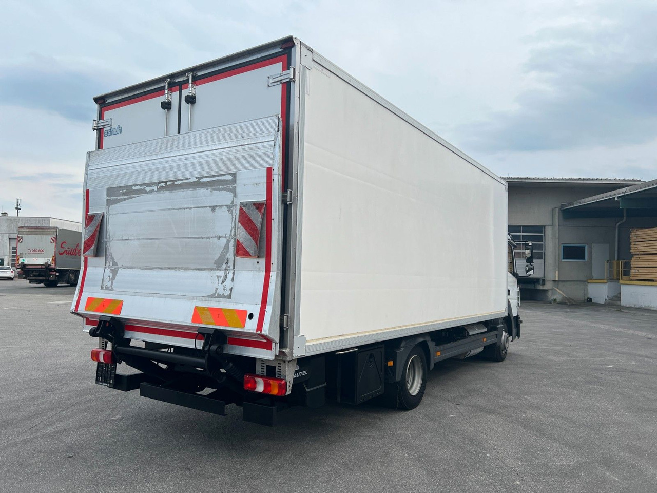 Mercedes-Benz Atego 8.21 Kühlkoffer LBW | Klima | Tempo | Dif - Refrigerator truck: picture 3 Mercedes-Benz Atego 8.21 Kühlkoffer LBW | Klima | Tempo | Dif - Refrigerator truck: picture 3