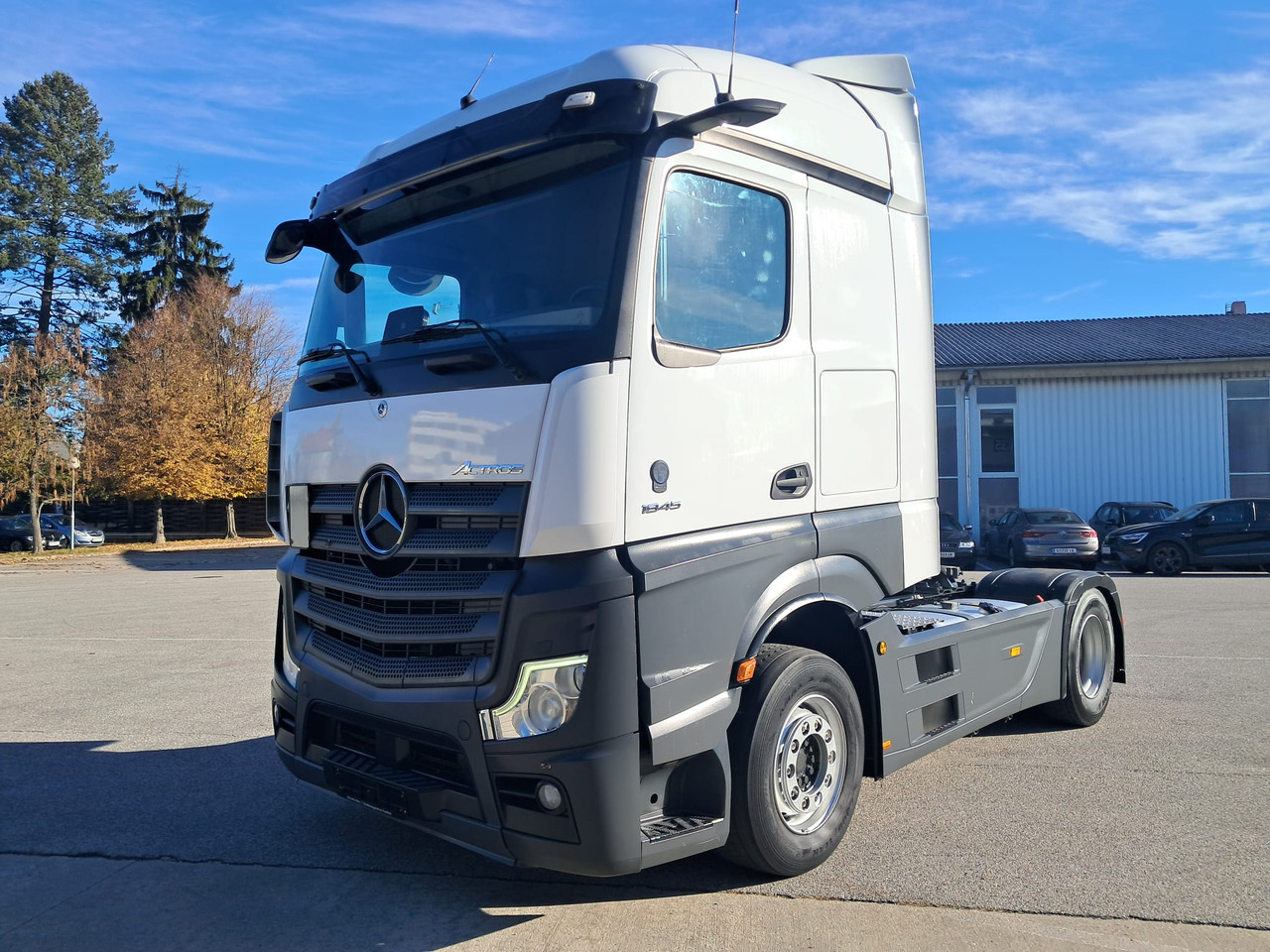 MERCEDES-BENZ Actros 18 45 | Retarder | Standklima | 4 Stück MP5 - Tractor unit: picture 1 MERCEDES-BENZ Actros 18 45 | Retarder | Standklima | 4 Stück MP5 - Tractor unit: picture 1