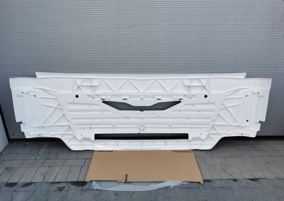 ATRAPA MASKA MAN TGX E6 RAL 9010 ORYGINAŁ - Hood for Truck: picture 4 ATRAPA MASKA MAN TGX E6 RAL 9010 ORYGINAŁ - Hood for Truck: picture 4