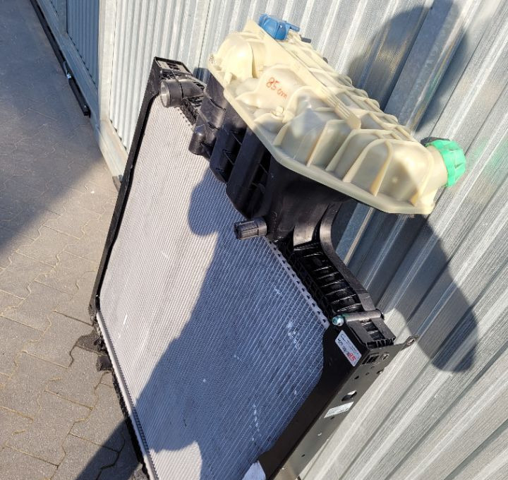 CHŁODNICA MAN TGS TGA RDZEN 85CM 81.06100-6838 NOWY ORYG. - Cooling system for Truck: picture 2 CHŁODNICA MAN TGS TGA RDZEN 85CM 81.06100-6838 NOWY ORYG. - Cooling system for Truck: picture 2