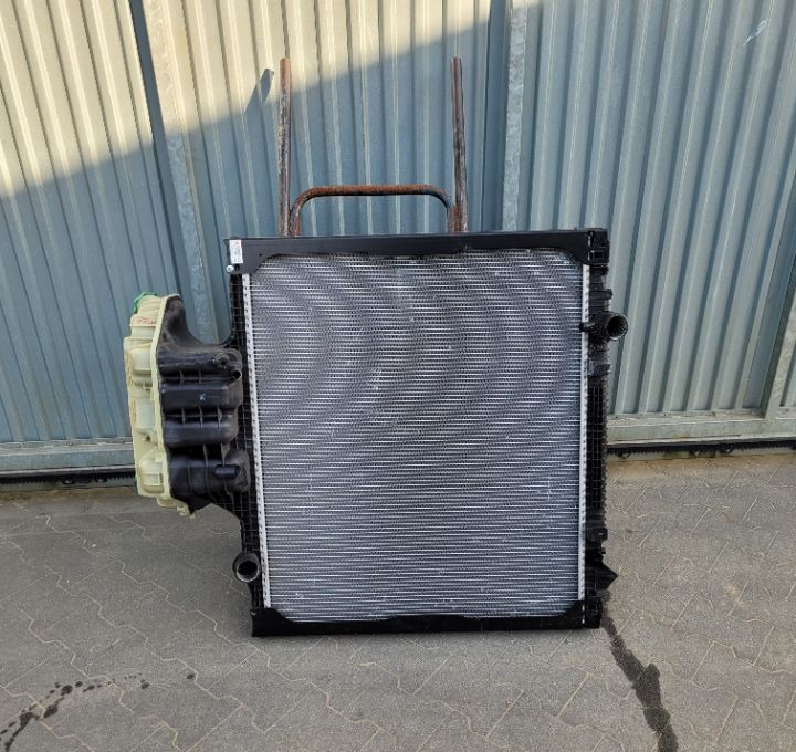 CHŁODNICA WODY MAN TGS TGA NOWA ORYGINAŁ 81.6100-6835 - Radiator for Truck: picture 1 CHŁODNICA WODY MAN TGS TGA NOWA ORYGINAŁ 81.6100-6835 - Radiator for Truck: picture 1