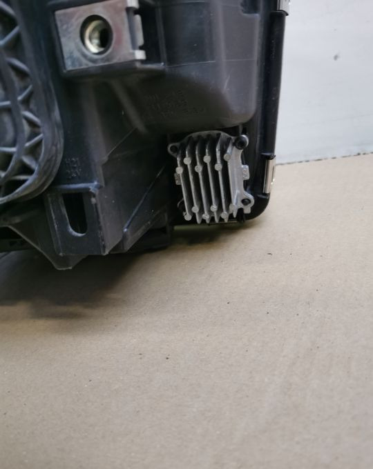 LAMPA XENON MAN TGX TGS RH.ORYGINAŁ LIFT MOCNY LED - Headlight for Truck: picture 4 LAMPA XENON MAN TGX TGS RH.ORYGINAŁ LIFT MOCNY LED - Headlight for Truck: picture 4