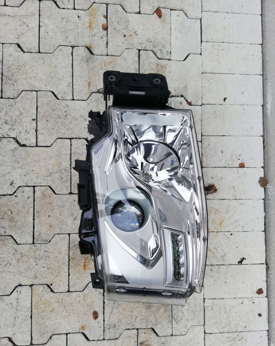 LAMPA XENON RENAULT RANGE T GAMA Lewy ORYGINAŁ - Headlight for Truck: picture 1 LAMPA XENON RENAULT RANGE T GAMA Lewy ORYGINAŁ - Headlight for Truck: picture 1