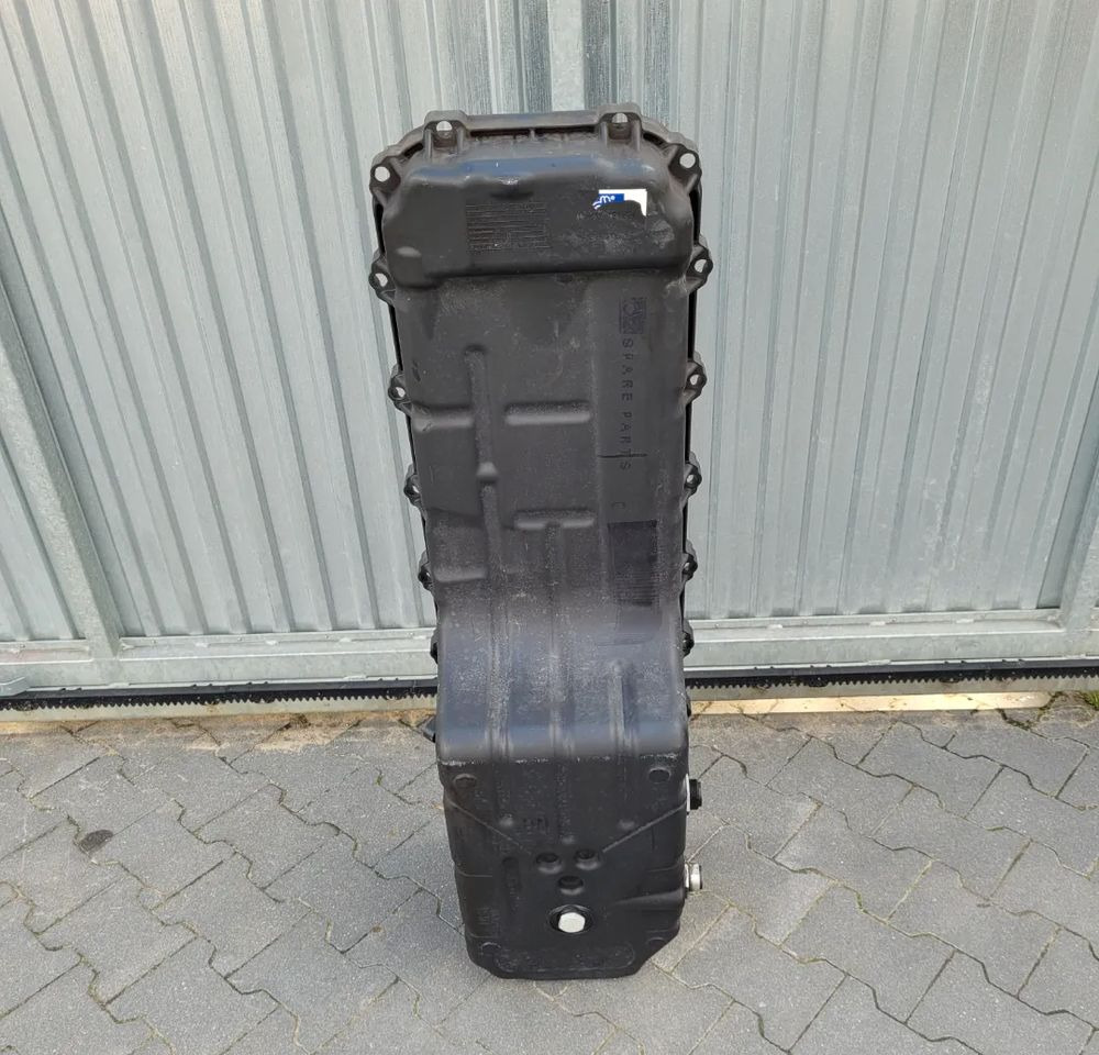 MISKA OLEJOWA RENAULT GAMA VOLVO FH 13 LITRÓW - Oil pan for Truck: picture 1 MISKA OLEJOWA RENAULT GAMA VOLVO FH 13 LITRÓW - Oil pan for Truck: picture 1