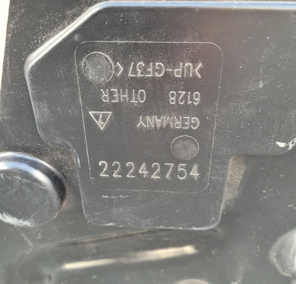 MISKA OLEJOWA RENAULT RANGE T 22242776 - Oil pan for Truck: picture 5 MISKA OLEJOWA RENAULT RANGE T 22242776 - Oil pan for Truck: picture 5