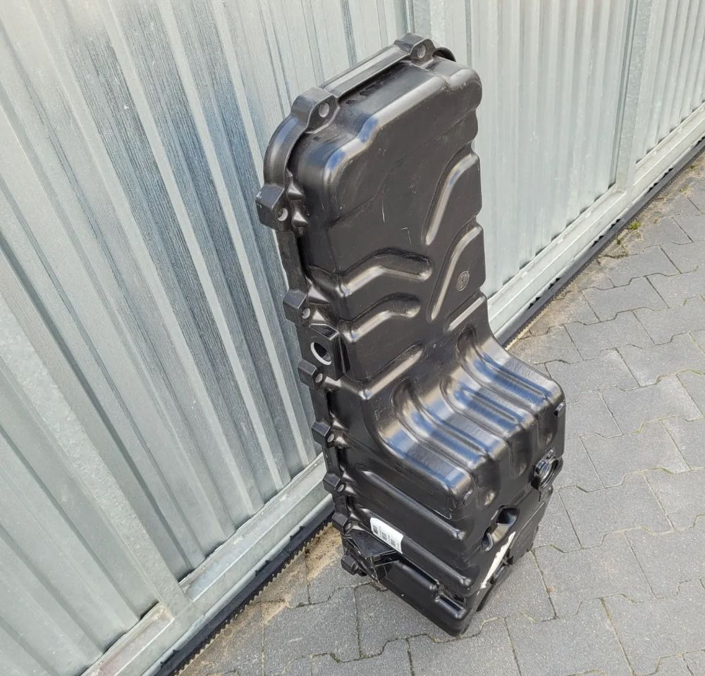 MISKA OLEJOWA RENAULT RANGE T 22242776 - Oil pan for Truck: picture 3 MISKA OLEJOWA RENAULT RANGE T 22242776 - Oil pan for Truck: picture 3