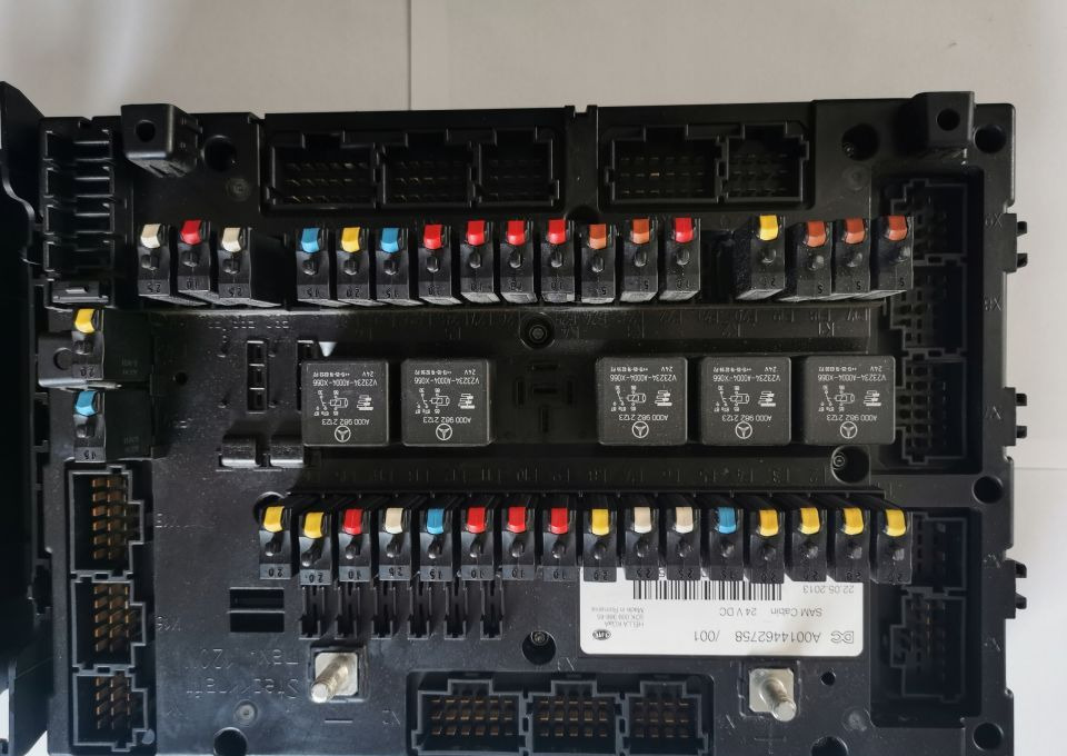 SAM CABIN MERCEDES ACTROS MP4 A001 446 27 58/001 - Fuse for Truck: picture 1 SAM CABIN MERCEDES ACTROS MP4 A001 446 27 58/001 - Fuse for Truck: picture 1