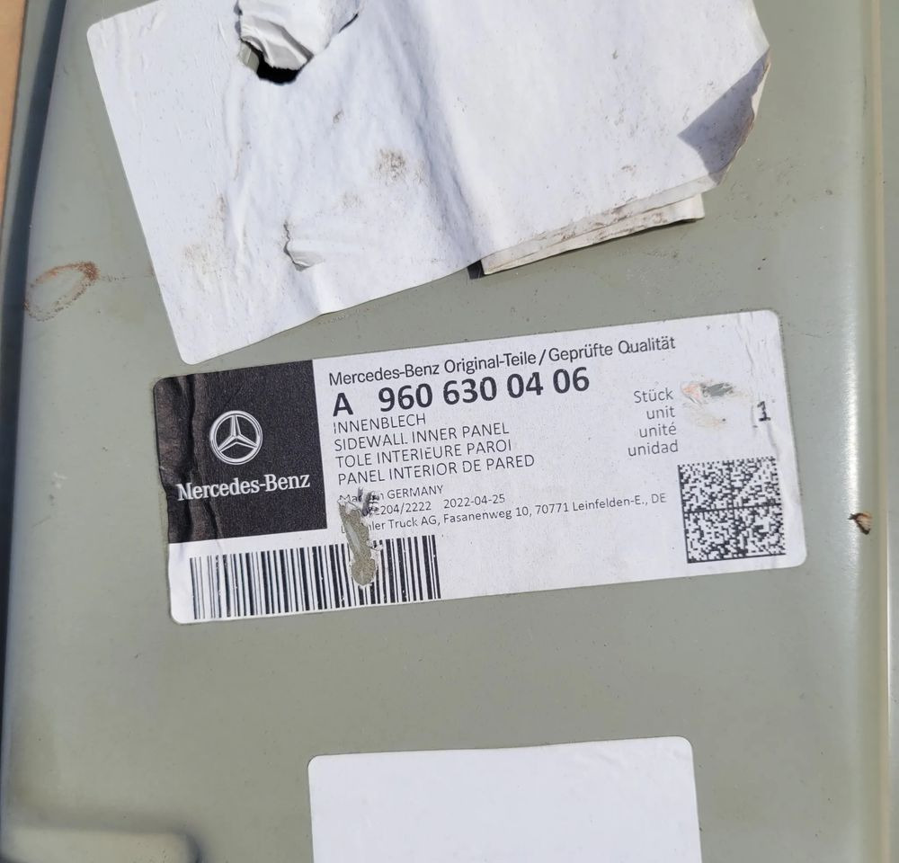 SŁUPEK KABINY MERCEDES ACTROS MP4 MP5 NOWY ORYGINAŁ RH CHWALIM116 A9606300406 - Body and exterior for Truck: picture 4 SŁUPEK KABINY MERCEDES ACTROS MP4 MP5 NOWY ORYGINAŁ RH CHWALIM116 A9606300406 - Body and exterior for Truck: picture 4