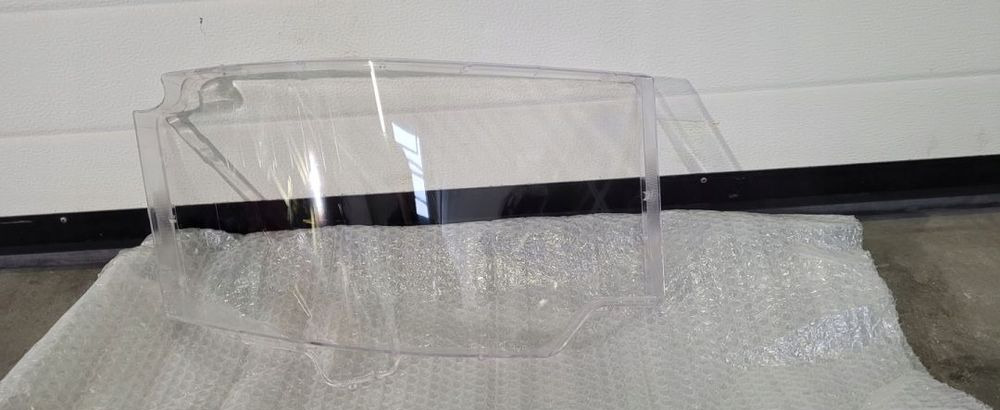 SZKLO KLOSZ LAMPY RENAULT RANGE T GAMA PRAWY - Headlight for Truck: picture 1 SZKLO KLOSZ LAMPY RENAULT RANGE T GAMA PRAWY - Headlight for Truck: picture 1