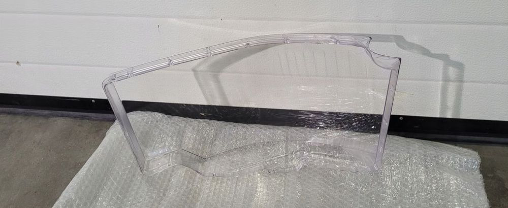 SZKLO KLOSZ LAMPY RENAULT RANGE T GAMA PRAWY - Headlight for Truck: picture 2 SZKLO KLOSZ LAMPY RENAULT RANGE T GAMA PRAWY - Headlight for Truck: picture 2