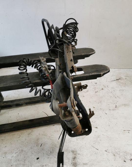 ZAWIESZENIE KABINY TYL MERCEDES ACTROS MP4 - Cab suspension for Truck: picture 2 ZAWIESZENIE KABINY TYL MERCEDES ACTROS MP4 - Cab suspension for Truck: picture 2
