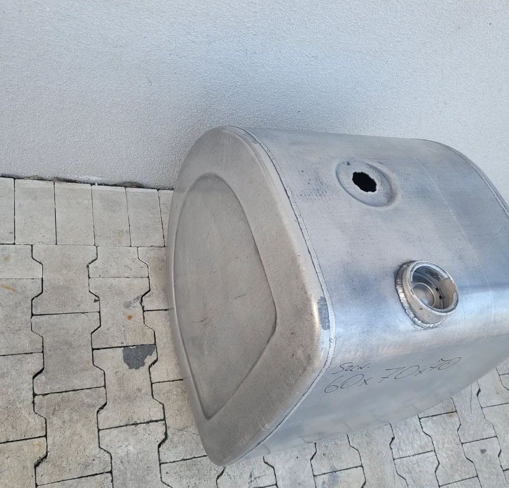 ZBIORNIK PALIWA VOLVO FH FM 60X70X70 - Fuel tank for Truck: picture 3 ZBIORNIK PALIWA VOLVO FH FM 60X70X70 - Fuel tank for Truck: picture 3