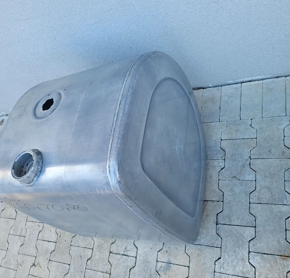 ZBIORNIK PALIWA VOLVO FH FM 60X70X70 - Fuel tank for Truck: picture 2 ZBIORNIK PALIWA VOLVO FH FM 60X70X70 - Fuel tank for Truck: picture 2