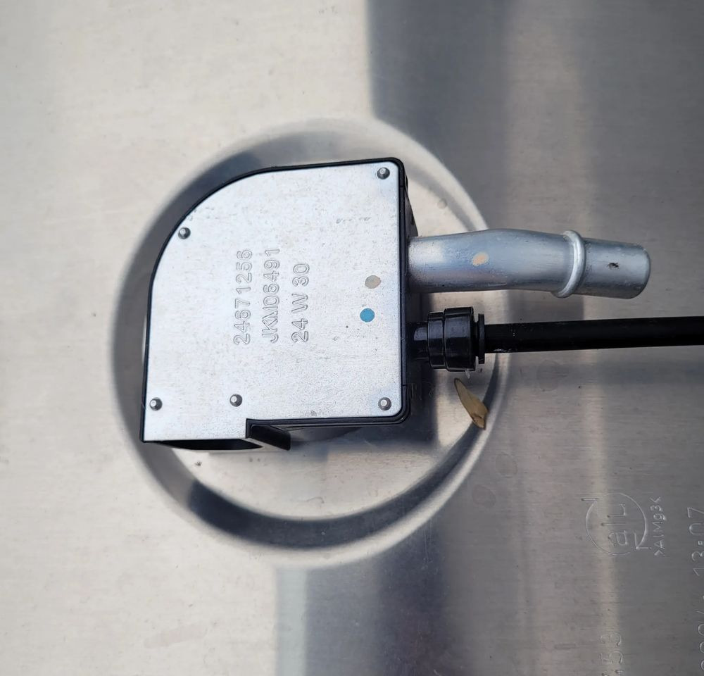 ZBIORNIK PALIWA VOLVO FH4 FH5 GAMA 140X70X70CM 21516453 570L CHWALIM116 - Fuel tank for Truck: picture 4 ZBIORNIK PALIWA VOLVO FH4 FH5 GAMA 140X70X70CM 21516453 570L CHWALIM116 - Fuel tank for Truck: picture 4