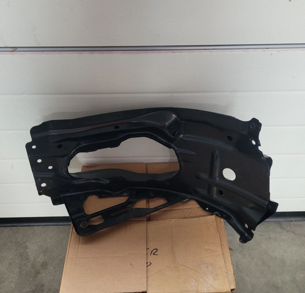 ZDERZAK WZMOCNIENIE NAROZNIK DAF XG NM.ORYGINAŁ CHWALIM116 - Bumper for Truck: picture 2 ZDERZAK WZMOCNIENIE NAROZNIK DAF XG NM.ORYGINAŁ CHWALIM116 - Bumper for Truck: picture 2