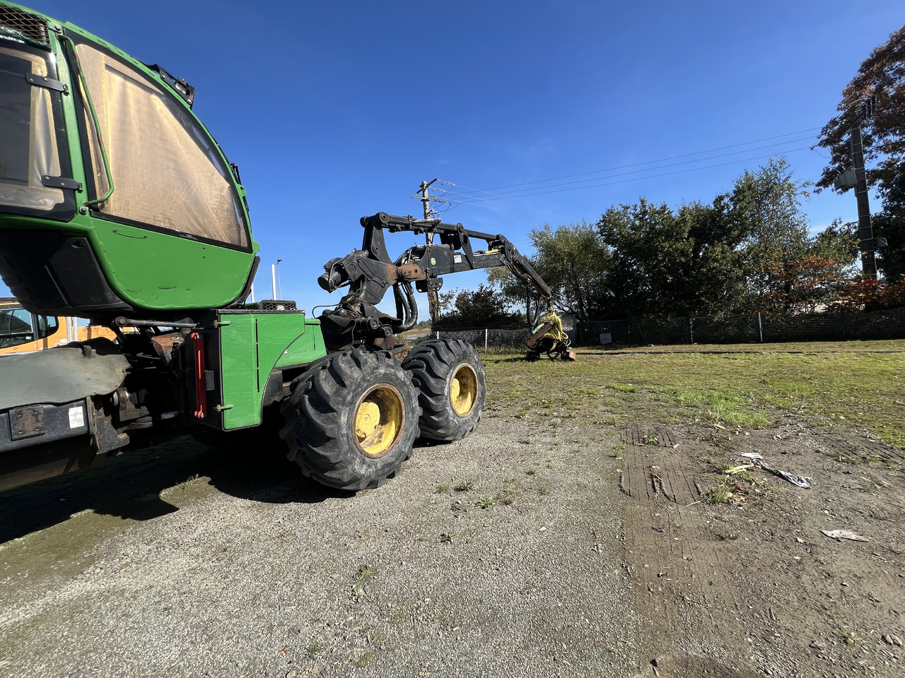 JOHN DEERE 1270E - Forestry harvester: picture 2 JOHN DEERE 1270E - Forestry harvester: picture 2