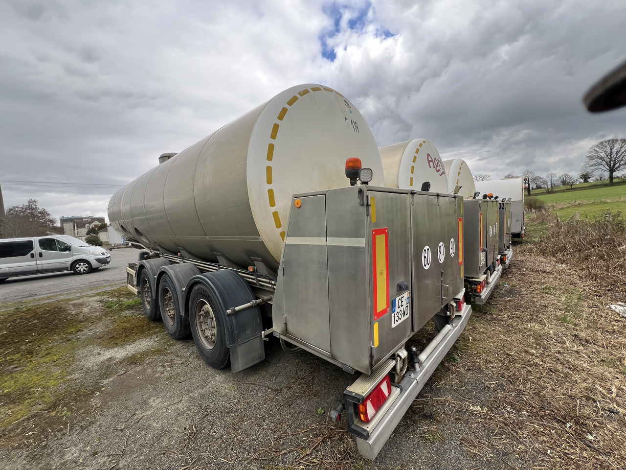 MAISONNEUVE Inox alimentaire calorifugé - Tank semi-trailer: picture 3 MAISONNEUVE Inox alimentaire calorifugé - Tank semi-trailer: picture 3
