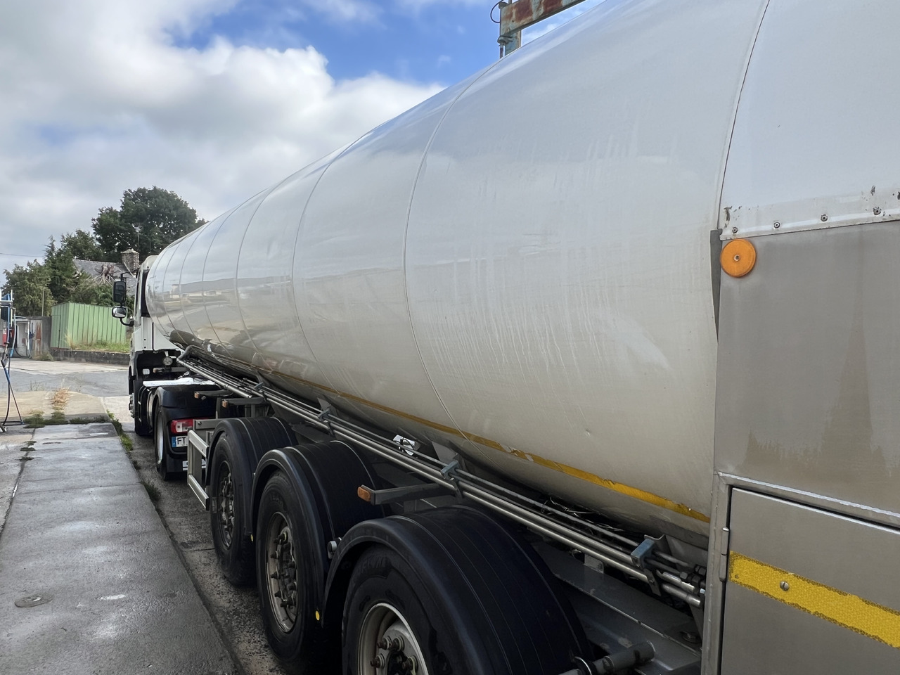 Maisonneue - Tank semi-trailer: picture 1 Maisonneue - Tank semi-trailer: picture 1