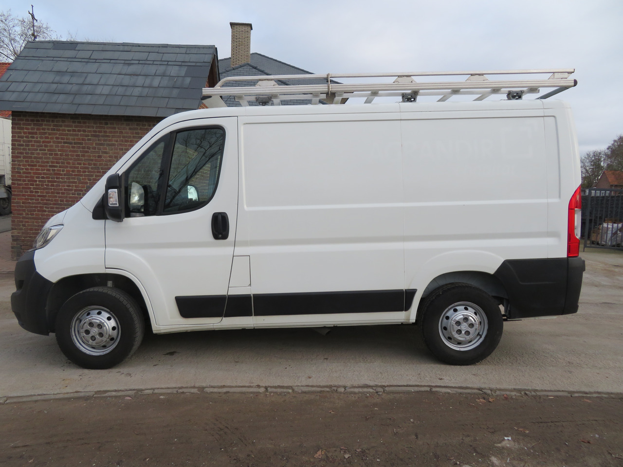 Citroën Jumper 2.2 BlueHDi - L1H1 - Panel van: picture 4 Citroën Jumper 2.2 BlueHDi - L1H1 - Panel van: picture 4