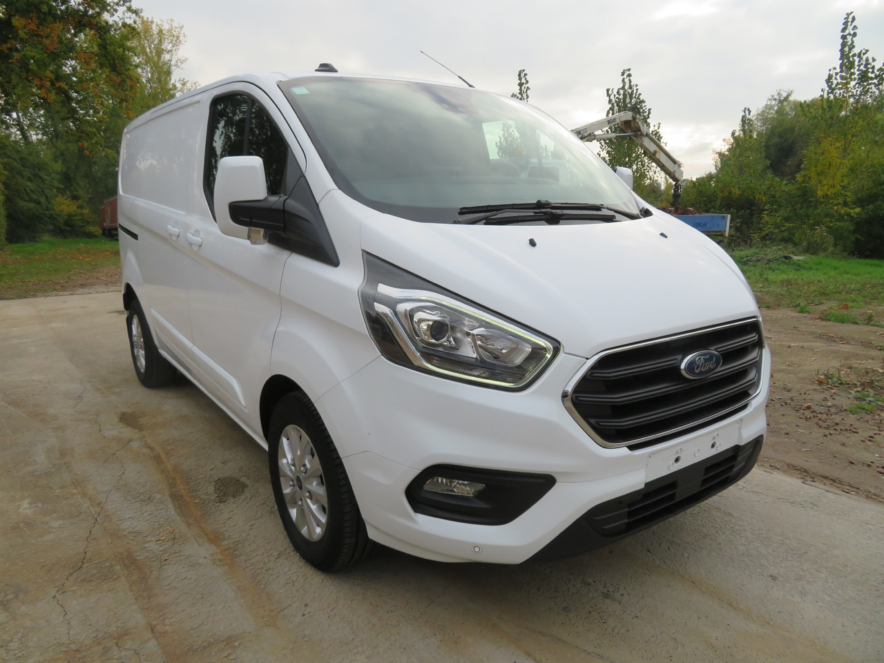 Ford Transit Custom 2.0tdci - Small van: picture 1 Ford Transit Custom 2.0tdci - Small van: picture 1
