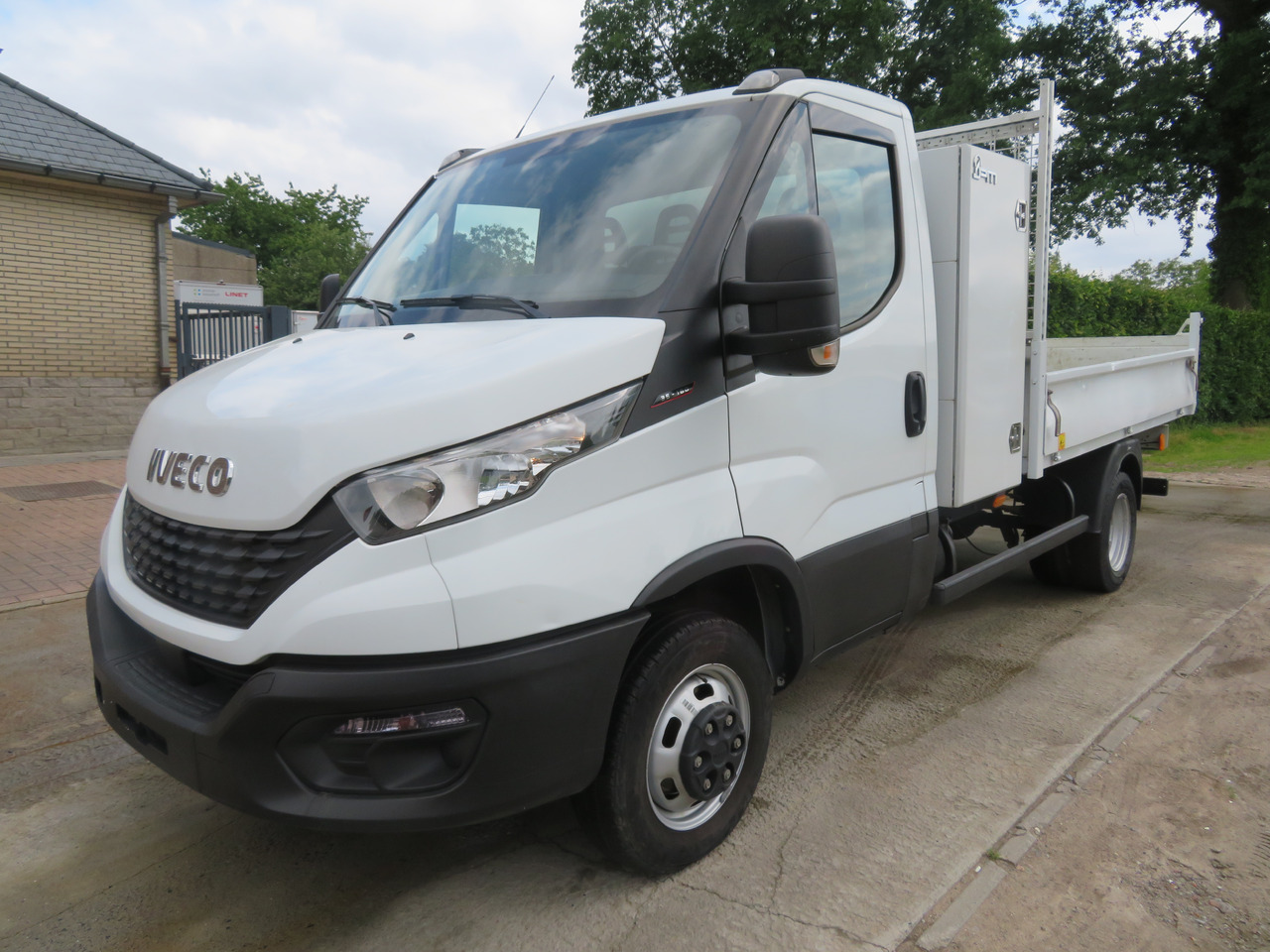 IVECO Daily 35C16 - 3.0 - Tipper van: picture 3 IVECO Daily 35C16 - 3.0 - Tipper van: picture 3