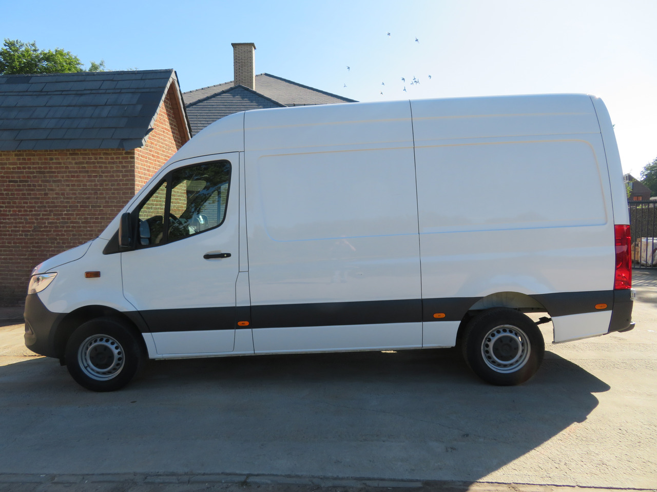 MERCEDES-BENZ Sprinter 317cdi - A2H2 - Panel van: picture 4 MERCEDES-BENZ Sprinter 317cdi - A2H2 - Panel van: picture 4
