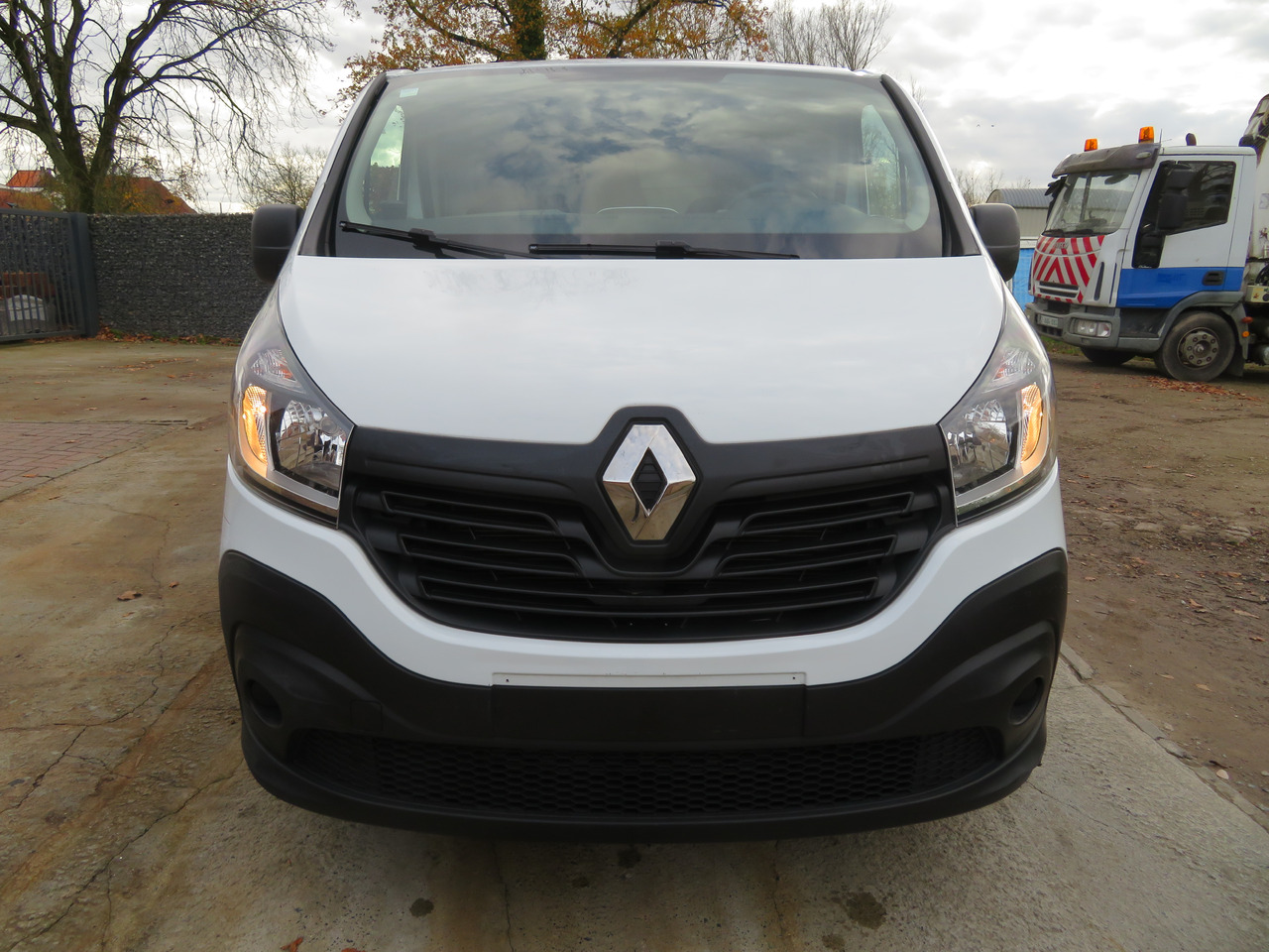 Renault Trafic 1.6dCi L1H1 - Small van: picture 2 Renault Trafic 1.6dCi L1H1 - Small van: picture 2