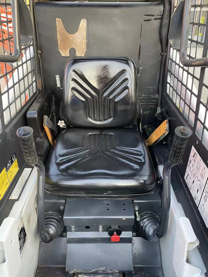 Skid steer loader BOBCAT S70 Skid Steer Loader Click for Discount: picture 6