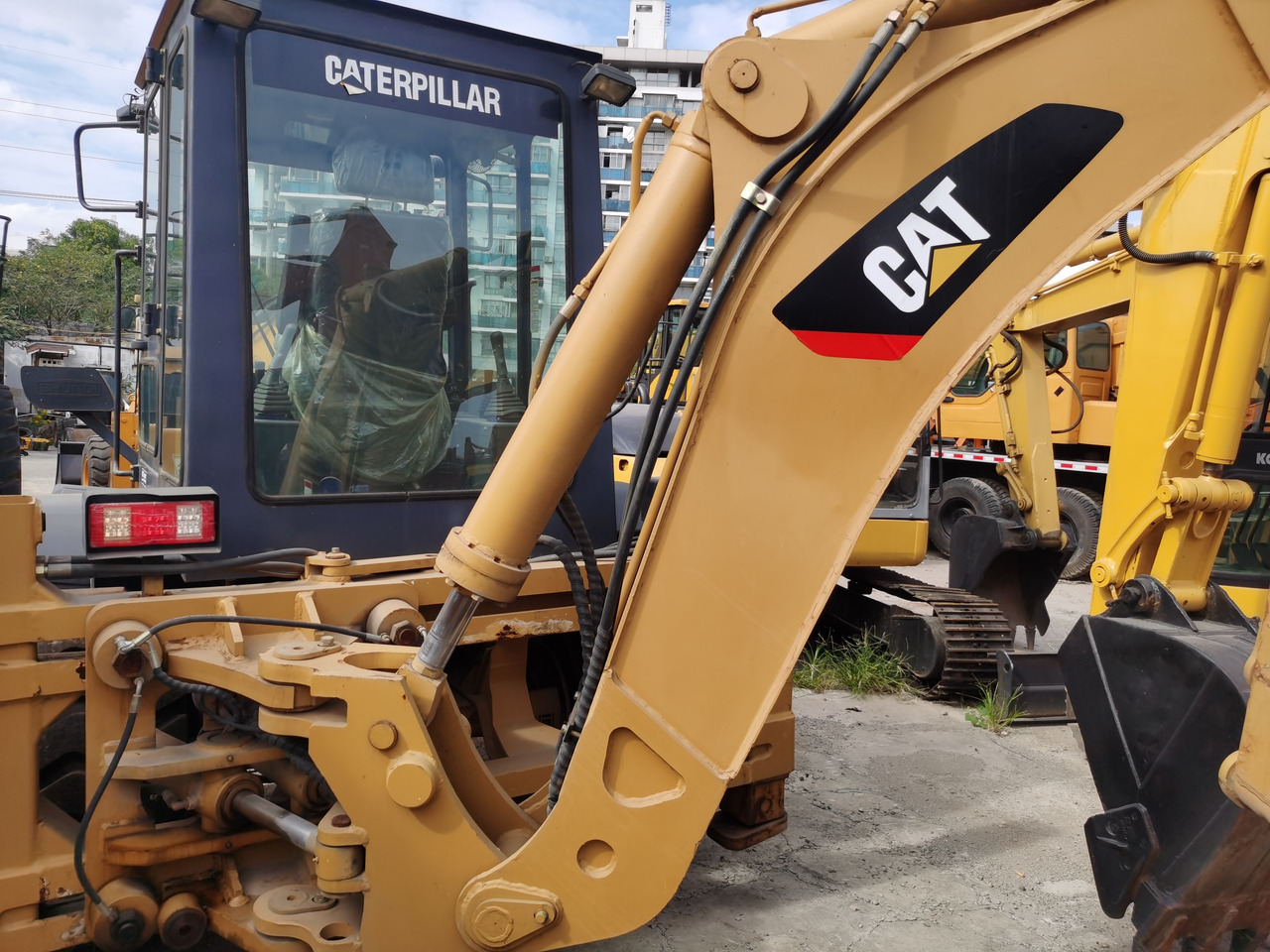 CAT 420F Backhoe Loader Click Here for Discount - Backhoe loader: picture 3 CAT 420F Backhoe Loader Click Here for Discount - Backhoe loader: picture 3