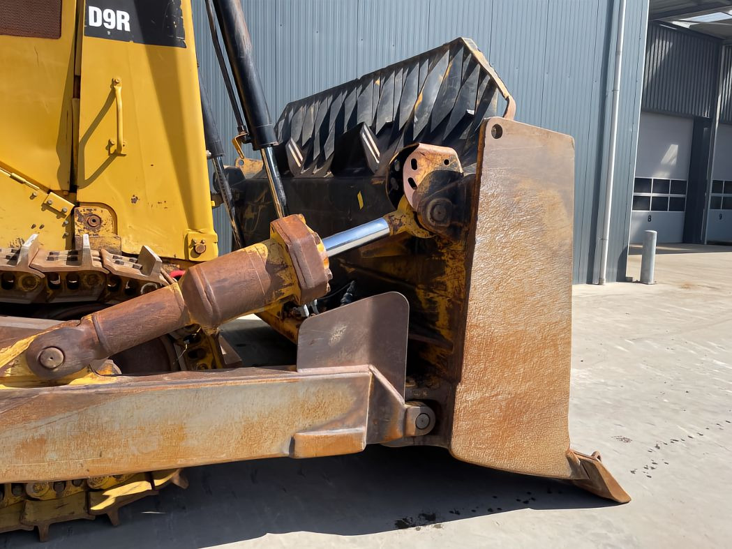 Bulldozer CAT Bulldozer D9R Click for Discount: picture 6 Bulldozer CAT Bulldozer D9R Click for Discount: picture 6