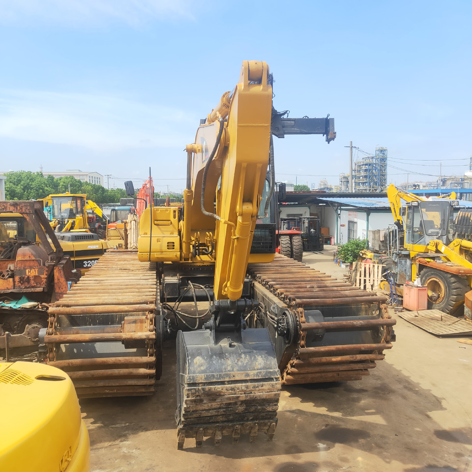 CATERPILLAR 320C - Crawler excavator: picture 4 CATERPILLAR 320C - Crawler excavator: picture 4