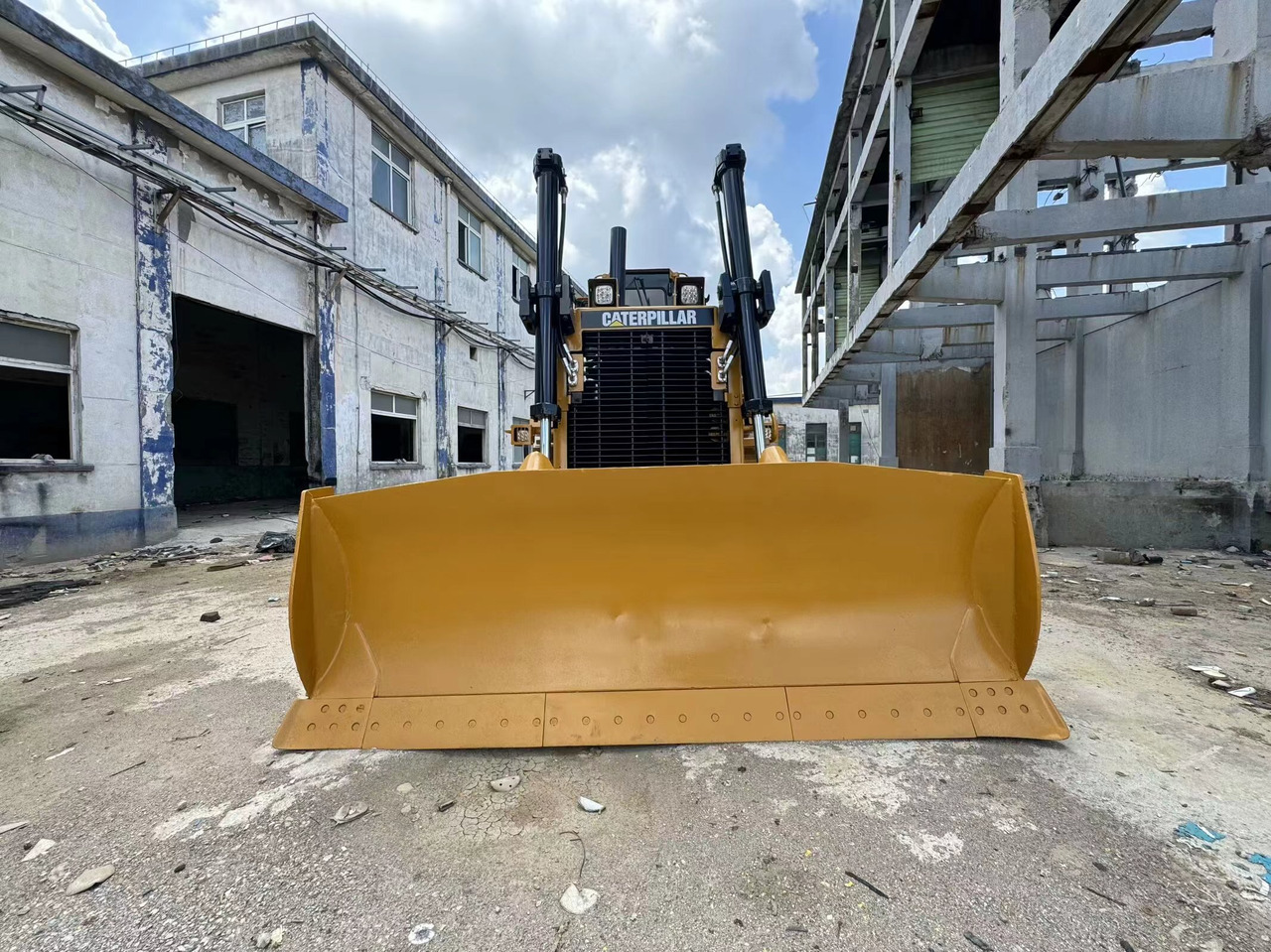 CATERPILLAR Bulldozer D8G Good Condition - Bulldozer: picture 3 CATERPILLAR Bulldozer D8G Good Condition - Bulldozer: picture 3