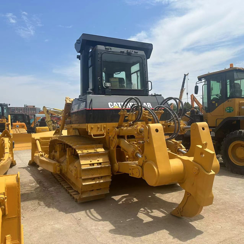 CATERPILLAR D8R bulldozer - Bulldozer: picture 1 CATERPILLAR D8R bulldozer - Bulldozer: picture 1