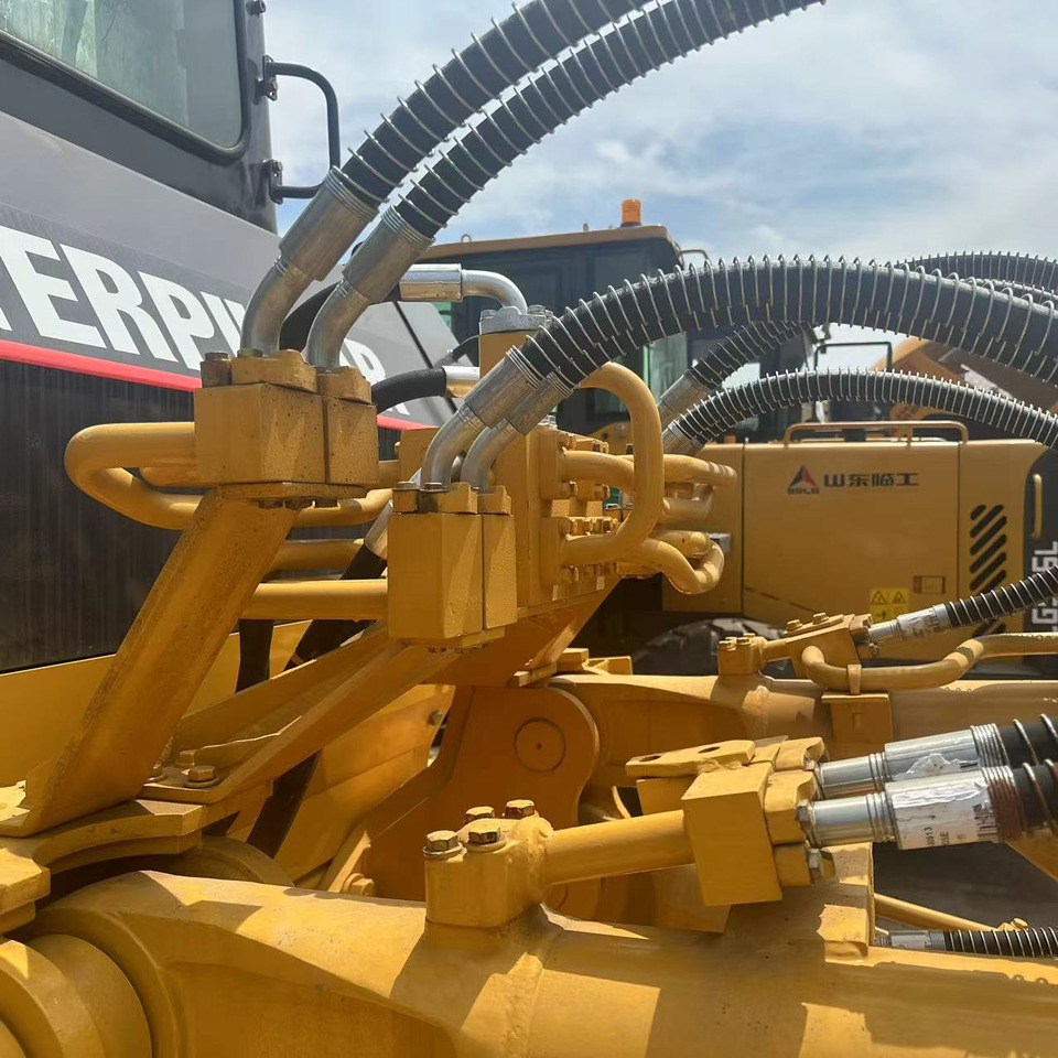 CATERPILLAR D8R bulldozer - Bulldozer: picture 4 CATERPILLAR D8R bulldozer - Bulldozer: picture 4