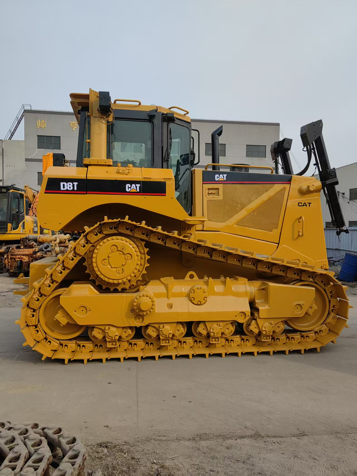 CATERPILLAR D8T - Bulldozer: picture 3 CATERPILLAR D8T - Bulldozer: picture 3