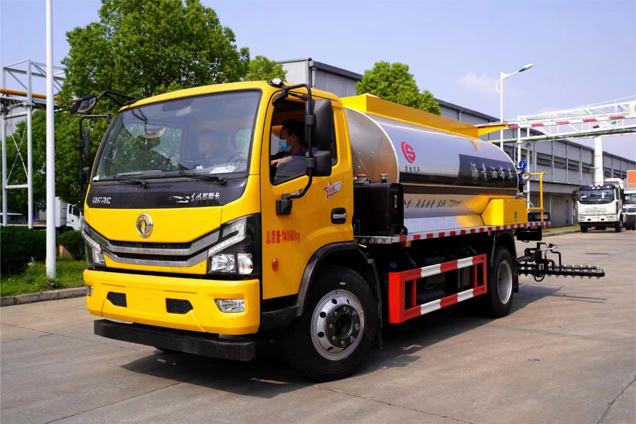 DONGFENG Asphalt Spreader - Asphalt paver: picture 3 DONGFENG Asphalt Spreader - Asphalt paver: picture 3