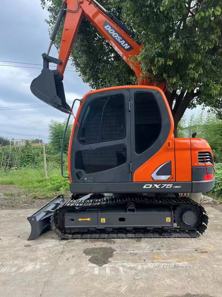 DOOSAN Mini Excavator DX75 Click for Discount - Mini excavator: picture 1 DOOSAN Mini Excavator DX75 Click for Discount - Mini excavator: picture 1
