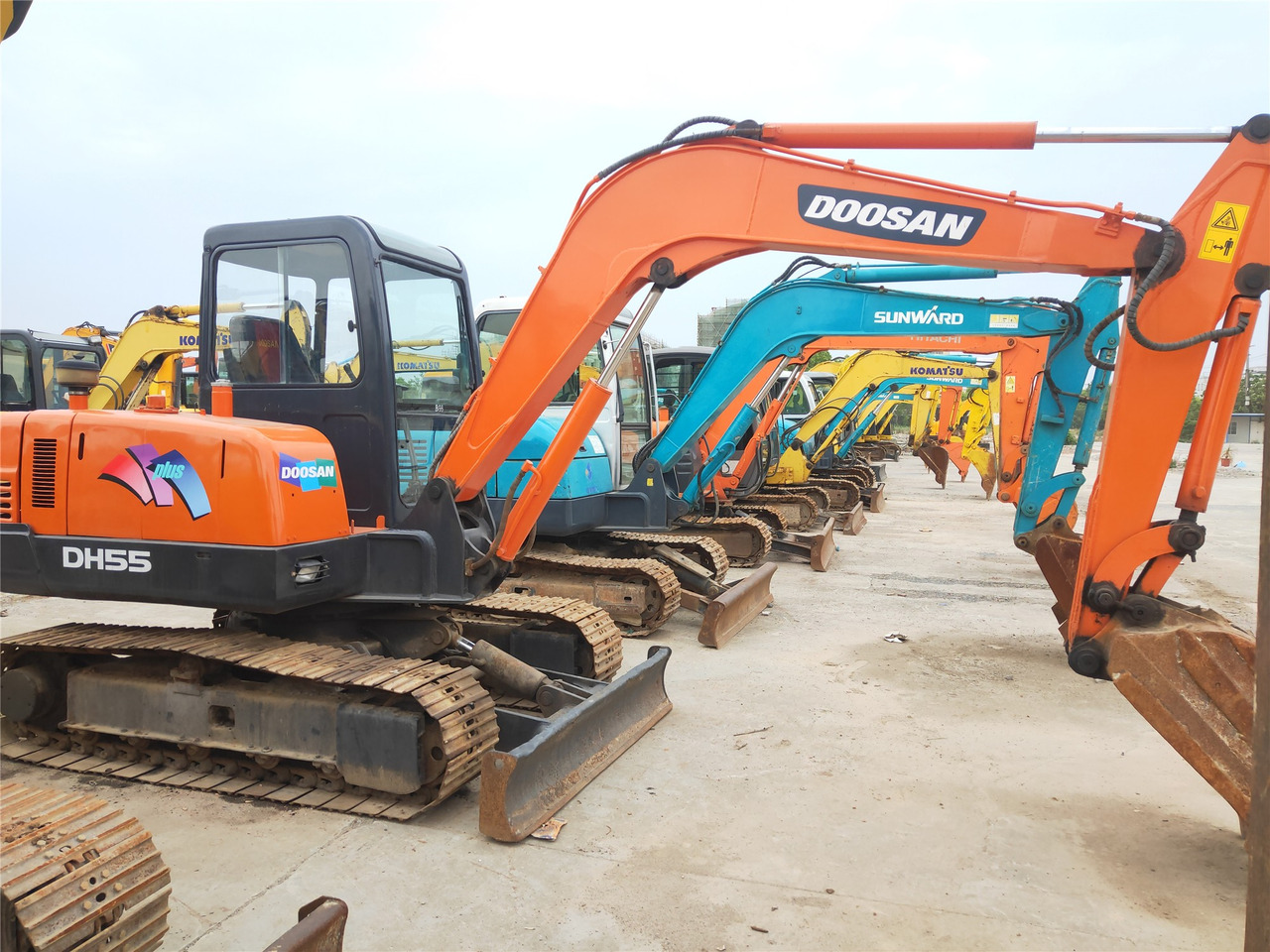 Doosan Crawler Excavator DH55 Good Condition Click for Discount - Crawler excavator: picture 1 Doosan Crawler Excavator DH55 Good Condition Click for Discount - Crawler excavator: picture 1