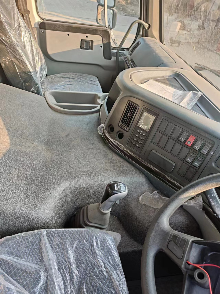 HOWO 375Dump Truck Right-Hand Drive - Tipper: picture 3 HOWO 375Dump Truck Right-Hand Drive - Tipper: picture 3