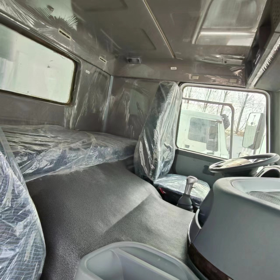 HOWO Dump Truck 371HP 6x4 Click for Discount - Tipper: picture 5 HOWO Dump Truck 371HP 6x4 Click for Discount - Tipper: picture 5