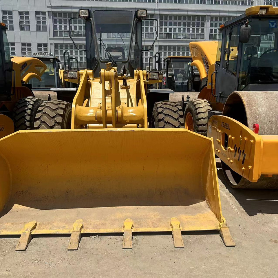 KOMATSU WA320 Wheel Loader Click for Discount - Wheel loader: picture 5 KOMATSU WA320 Wheel Loader Click for Discount - Wheel loader: picture 5