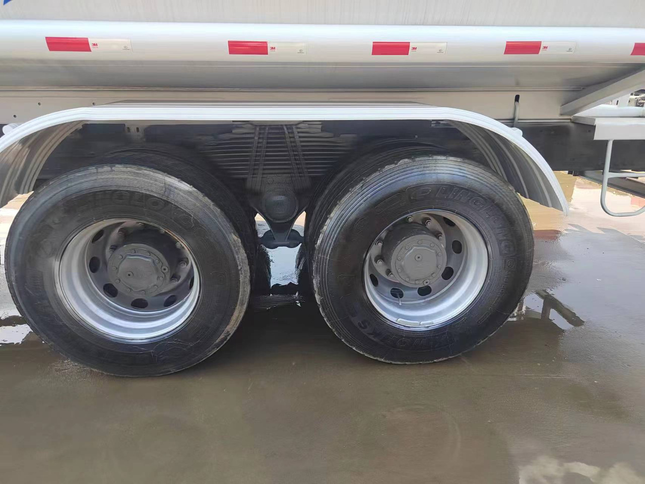 HOWO Water Tanker Click Here for Discount - Utility/ Special vehicle: picture 5 HOWO Water Tanker Click Here for Discount - Utility/ Special vehicle: picture 5