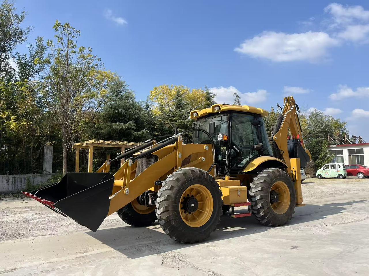 XCMG Backhoe Loader Click for Discount - Backhoe loader: picture 2 XCMG Backhoe Loader Click for Discount - Backhoe loader: picture 2