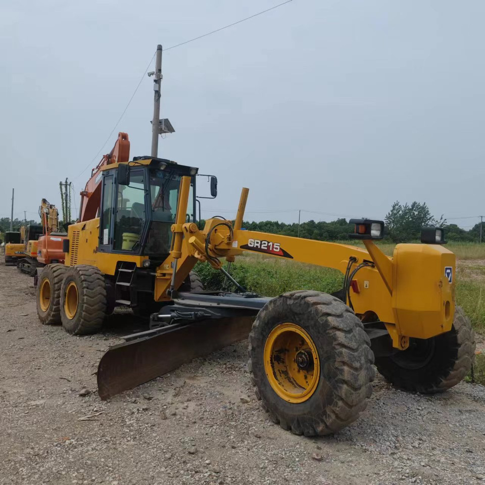XCMG Grader GR215 - Grader: picture 1 XCMG Grader GR215 - Grader: picture 1