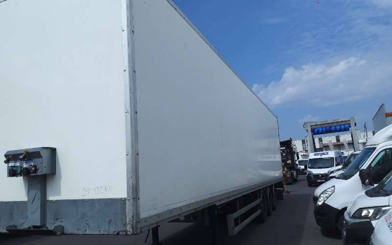 Semi-remorque 3 Essieux 38 TONNES 2 PORTES AR DOUBLE PLANCHER 2M90 - Closed box semi-trailer: picture 2 Semi-remorque 3 Essieux 38 TONNES 2 PORTES AR DOUBLE PLANCHER 2M90 - Closed box semi-trailer: picture 2