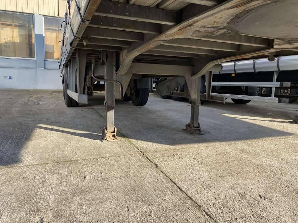 Semi-remorque 3 Essieux SEMI RECONDITIONNEE - 38 TONNES 2 PORTES AR - Curtainsider semi-trailer: picture 5 Semi-remorque 3 Essieux SEMI RECONDITIONNEE - 38 TONNES 2 PORTES AR - Curtainsider semi-trailer: picture 5